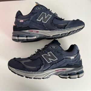New Balance 2002R protection pack Men's Navy Sneakers water resistant